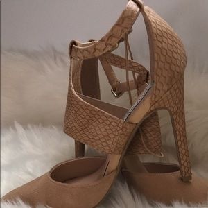 New! 💫Steve Madden Pumps